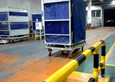 热烈祝贺动进科技AGV在延锋汽车内饰北京公司顺利验收