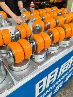 明威AGV装备车 超小旋转半径与聚氨酯高端铝设计的智能革新